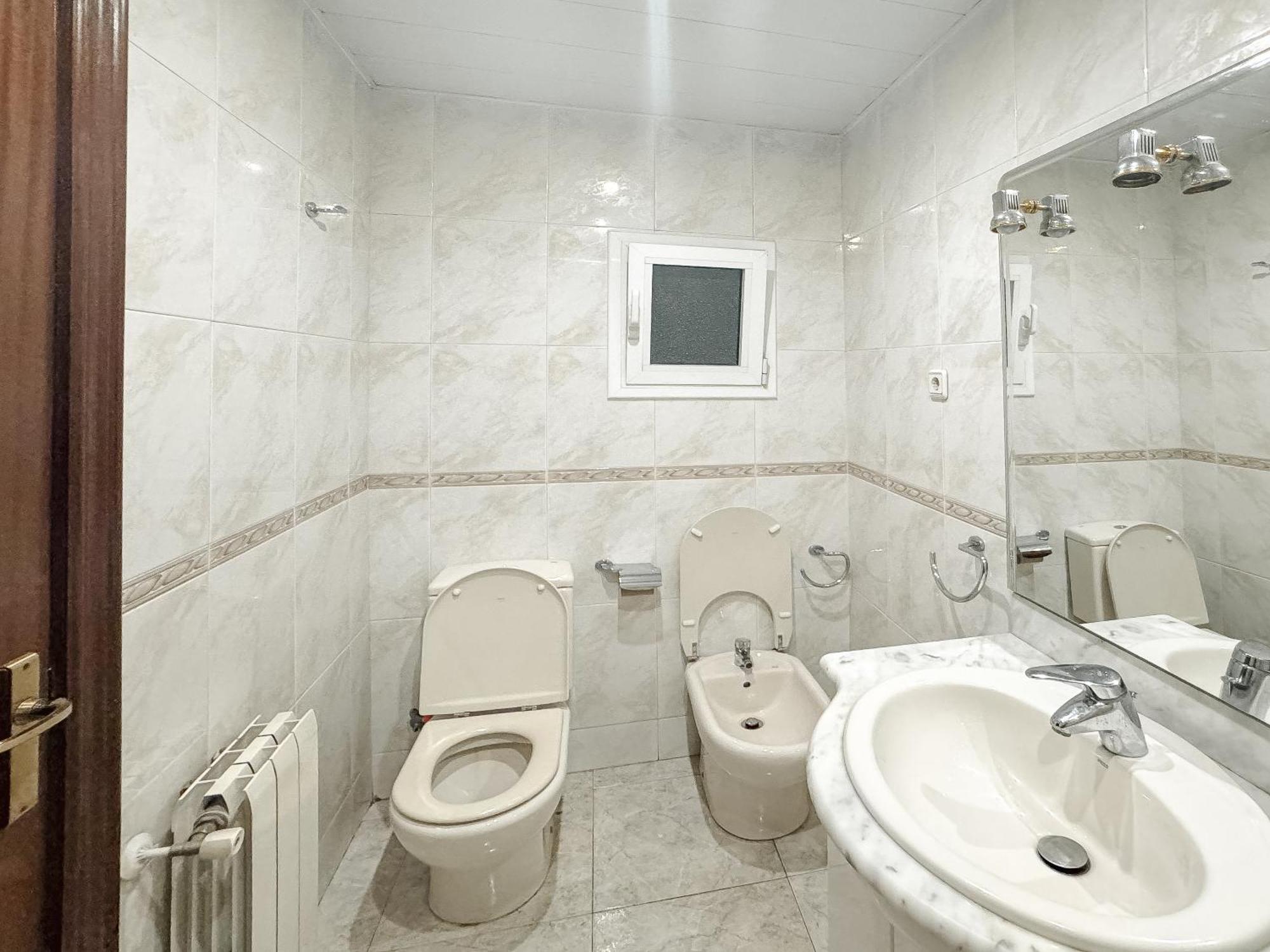 Charming Rooms In Shared Apartment Near Camp Nou Barcelona Ngoại thất bức ảnh