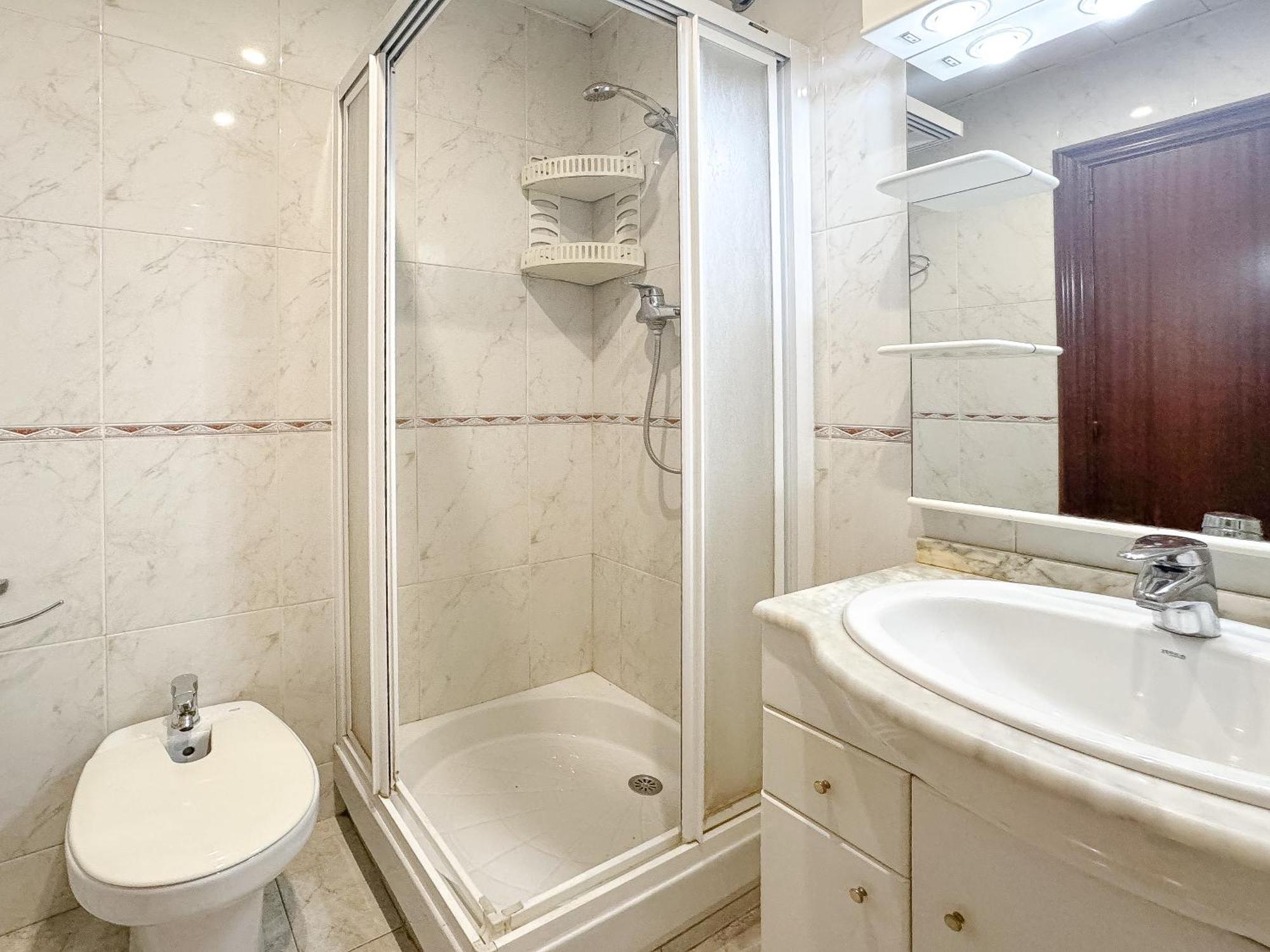 Charming Rooms In Shared Apartment Near Camp Nou Barcelona Ngoại thất bức ảnh