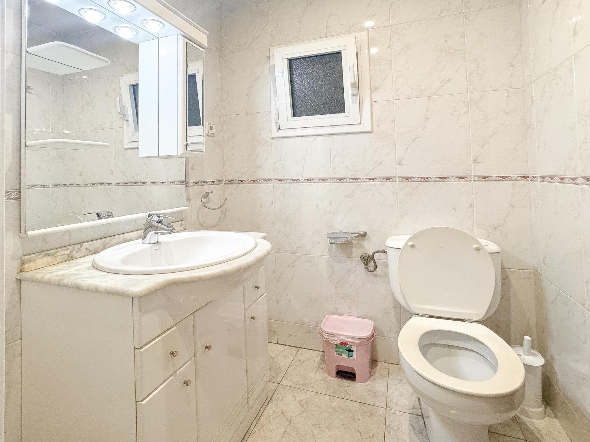 Charming Rooms In Shared Apartment Near Camp Nou Barcelona Ngoại thất bức ảnh