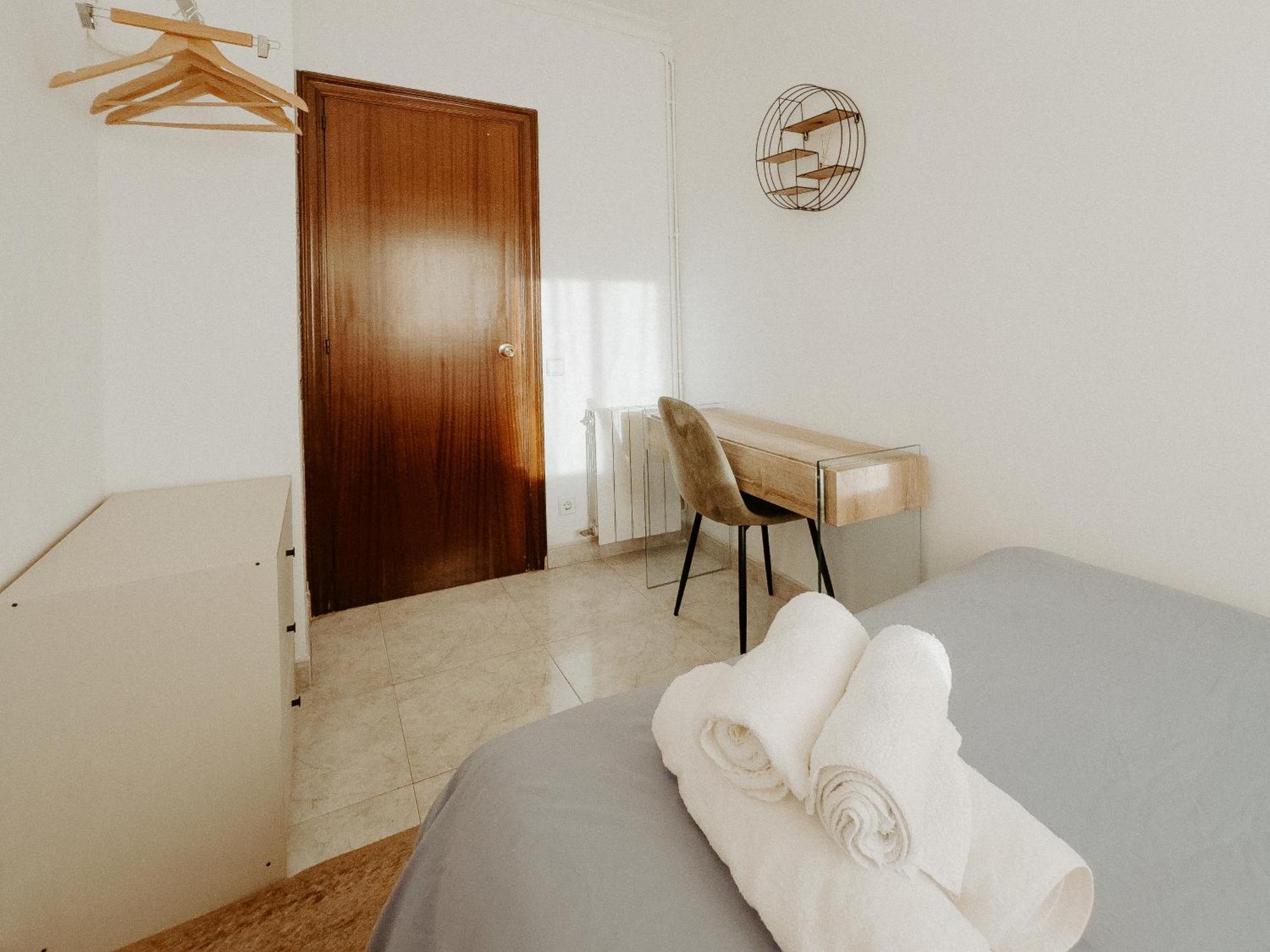 Charming Rooms In Shared Apartment Near Camp Nou Barcelona Phòng bức ảnh